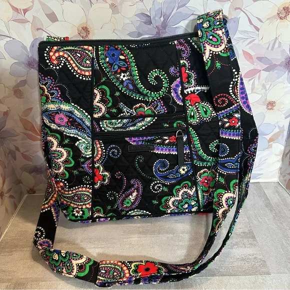 NWOT Vera Bradley Retired Kiev Paisley Quilted Hipster Shoulder/Cross Body Bag - Picture 1 of 5